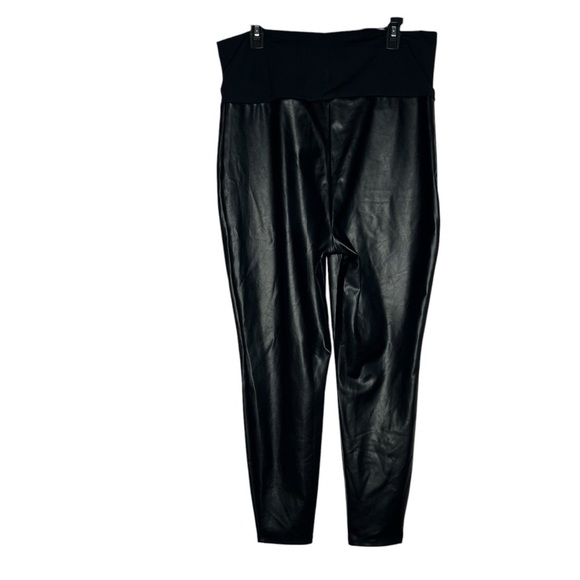 Hatch Black Faux Leather Maternity Leggings size Large - Picture 3 of 4